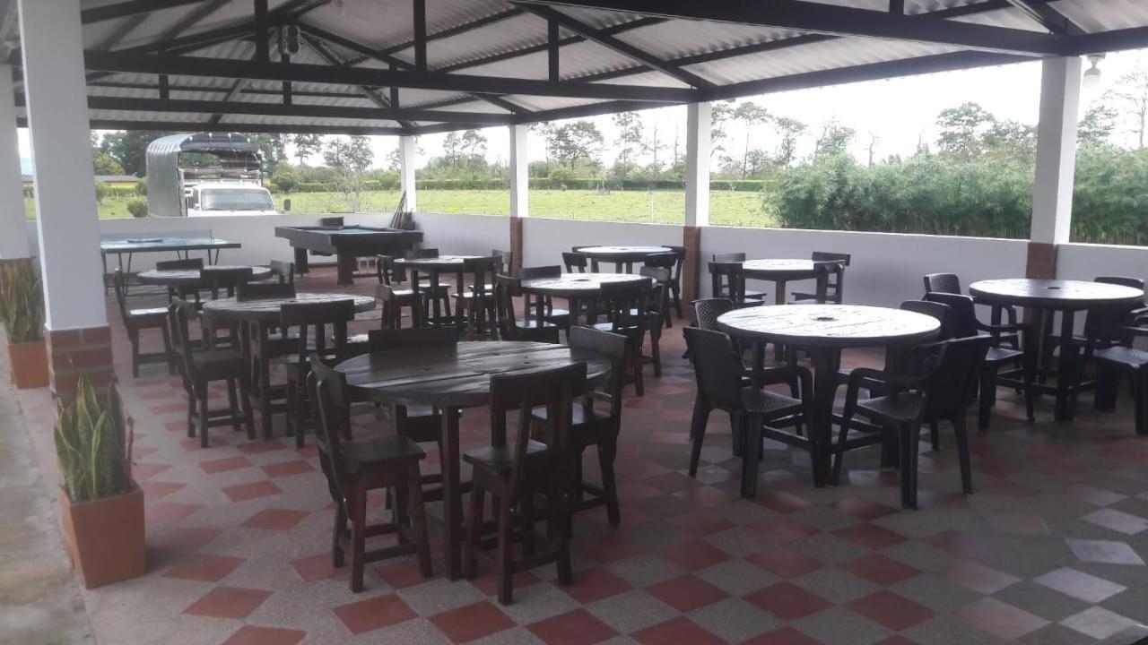Finca Hotel El Saman De Alto Bonito Montenegro Kültér fotó