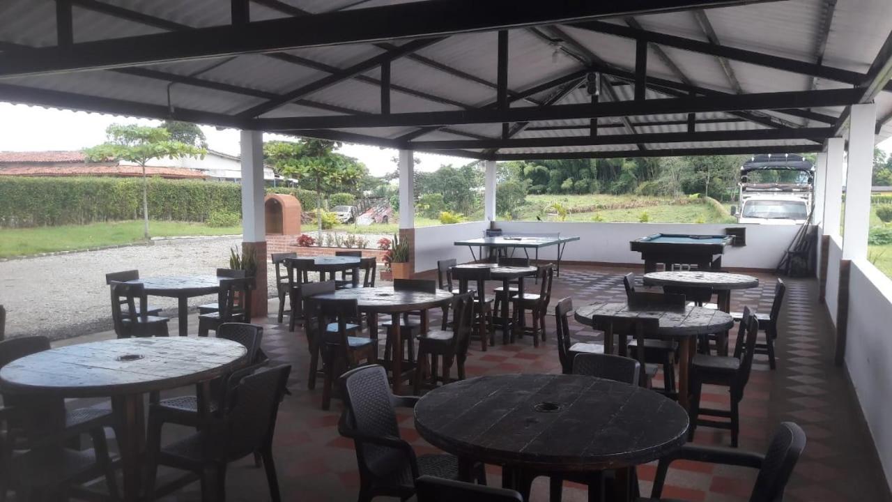 Finca Hotel El Saman De Alto Bonito Montenegro Kültér fotó